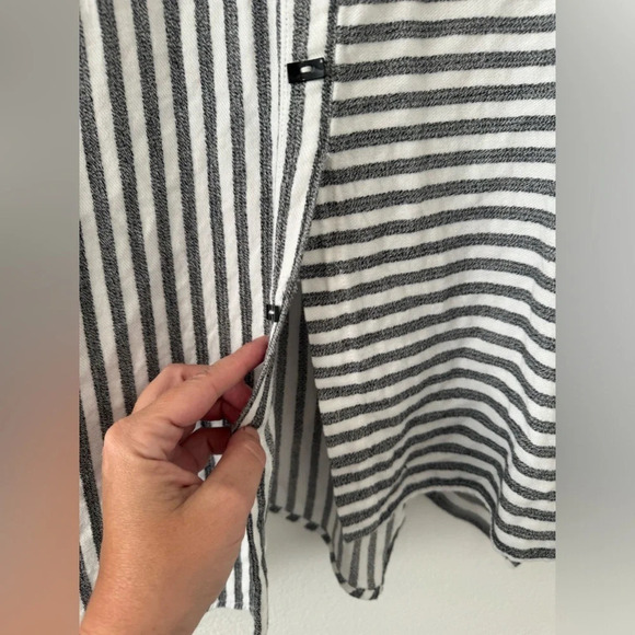 Soft Surroundings Standout Shirt Striped Asymmetrical Hem Button Front Tunic PXS - Picture 3 of 8